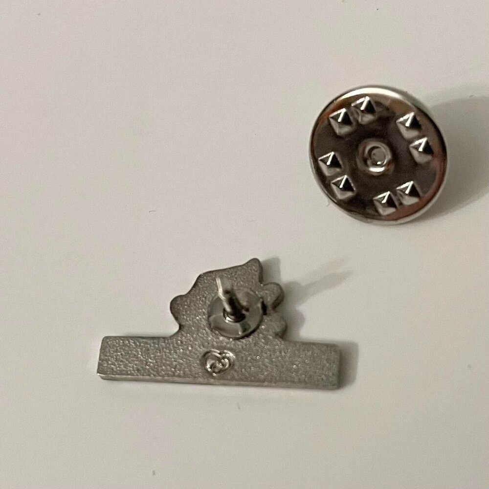 Meritor Logo Pin - Picture 6 of 8